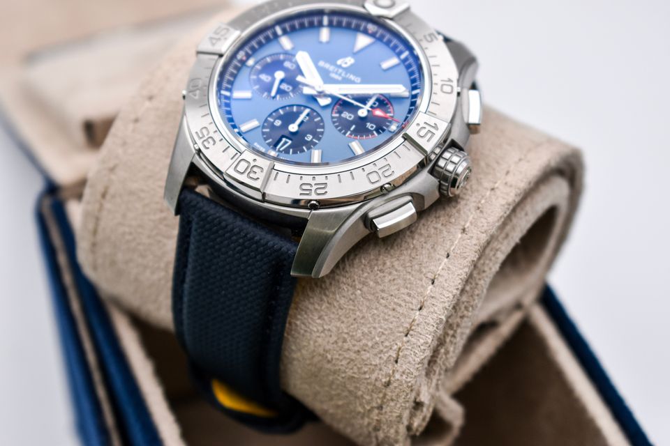 Breitling Avenger B01 Chronograph AB0147 Image 2